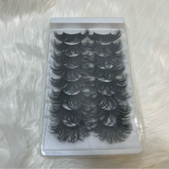 •new• Faux Mink Fluffy False Eyelashes - 8 pairs - Picture 3 of 3